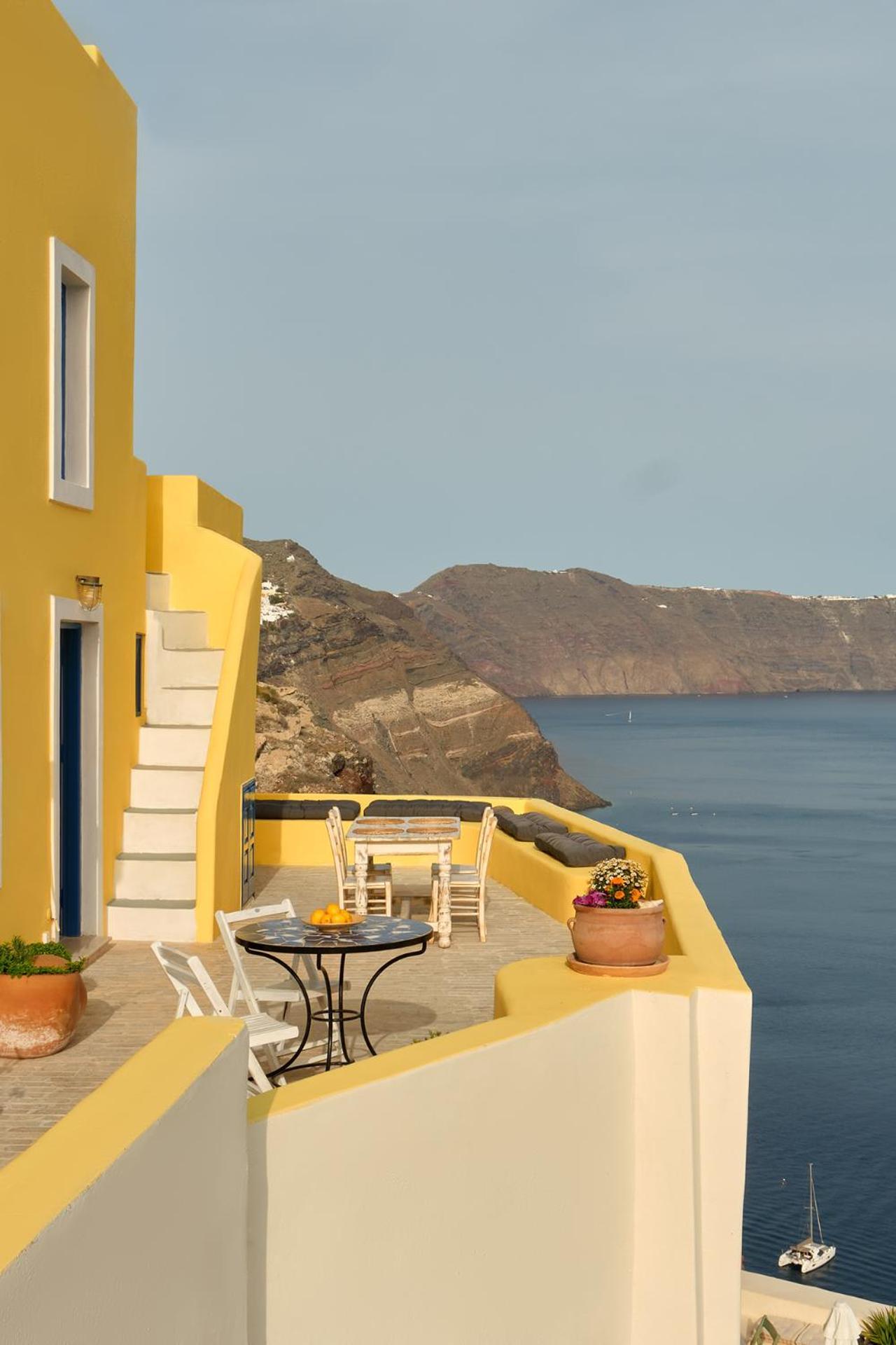 Ilivatos - Elegant Villa On The Caldera'S Edge Ía Eksteriør bilde