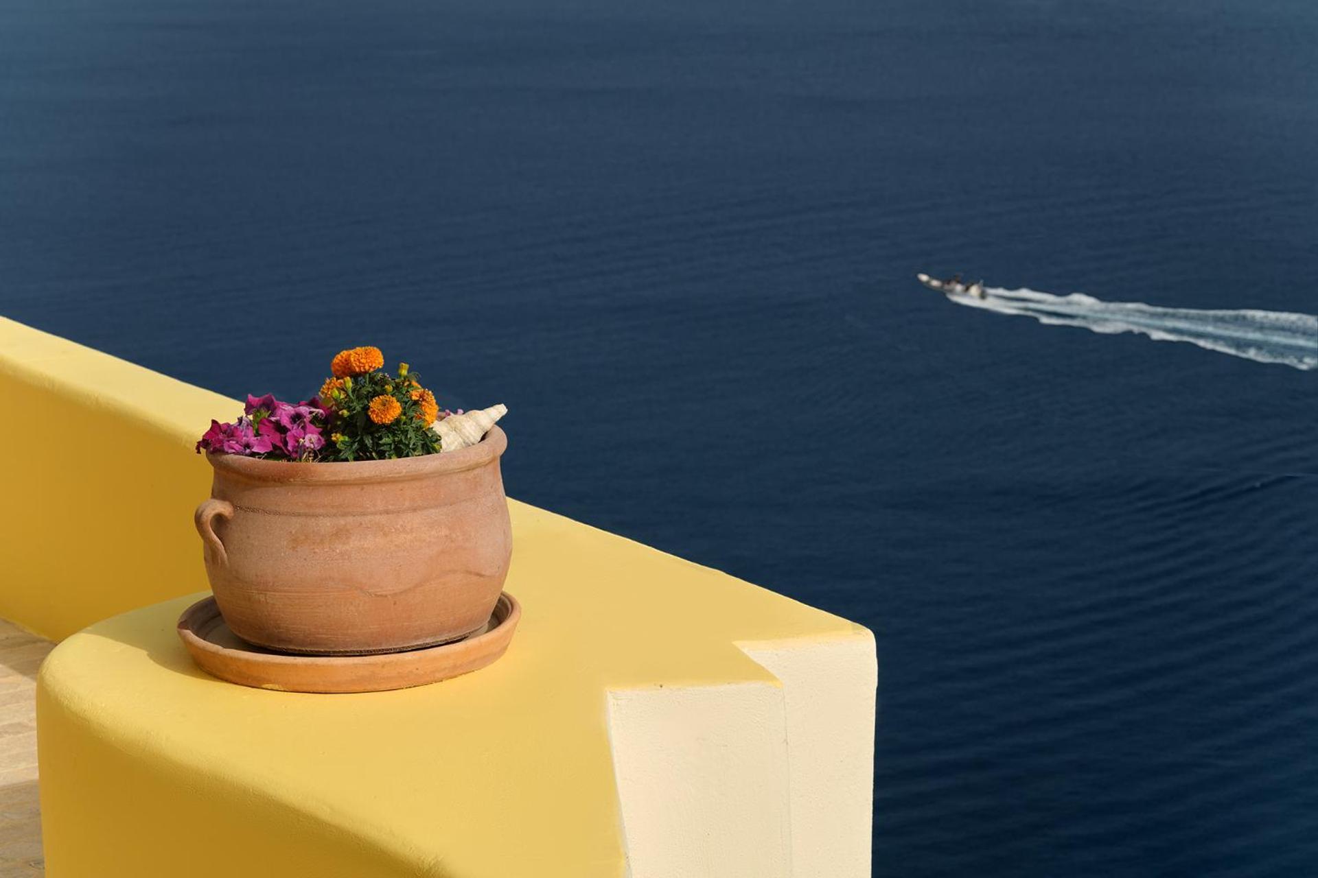 Ilivatos - Elegant Villa On The Caldera'S Edge Ía Eksteriør bilde