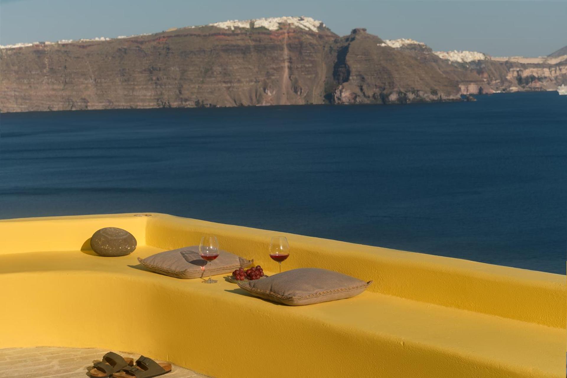 Ilivatos - Elegant Villa On The Caldera'S Edge Ía Eksteriør bilde